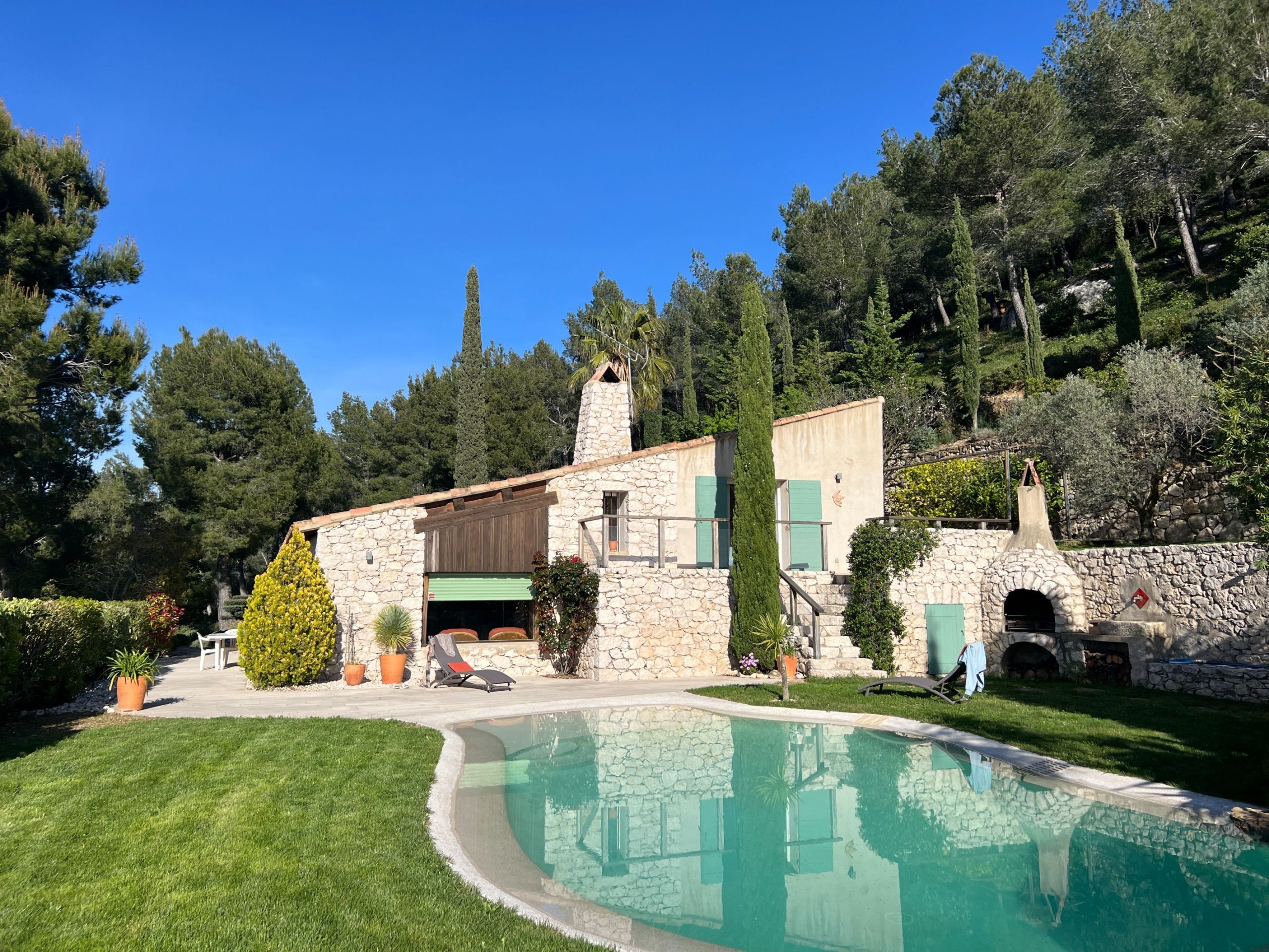 mas 6 Pièces en vente sur CASSIS (13260)