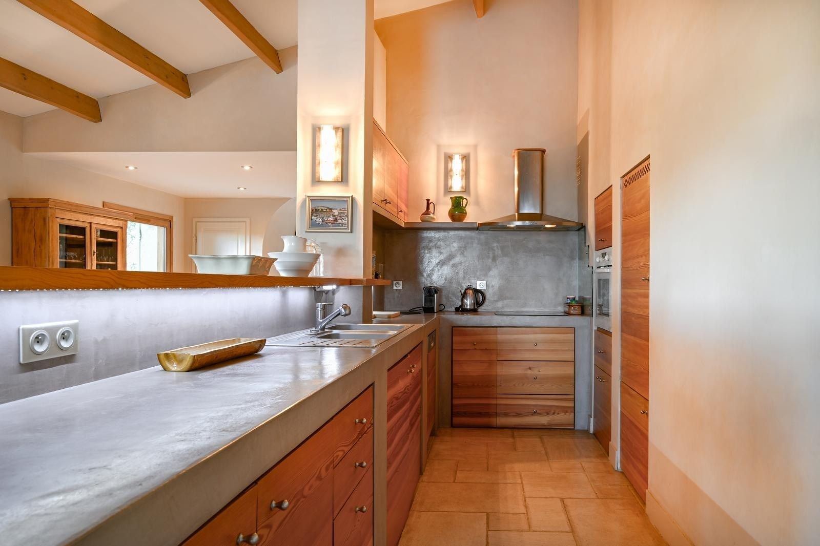 mas 6 Pièces en vente sur CASSIS (13260)