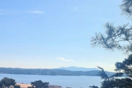 house 6 Rooms for sale on BANDOL (83150)