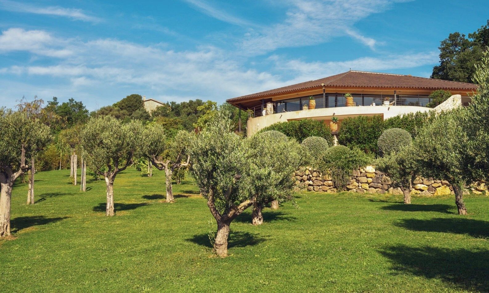 house 6 Rooms for sale on OLLIOULES (83190)