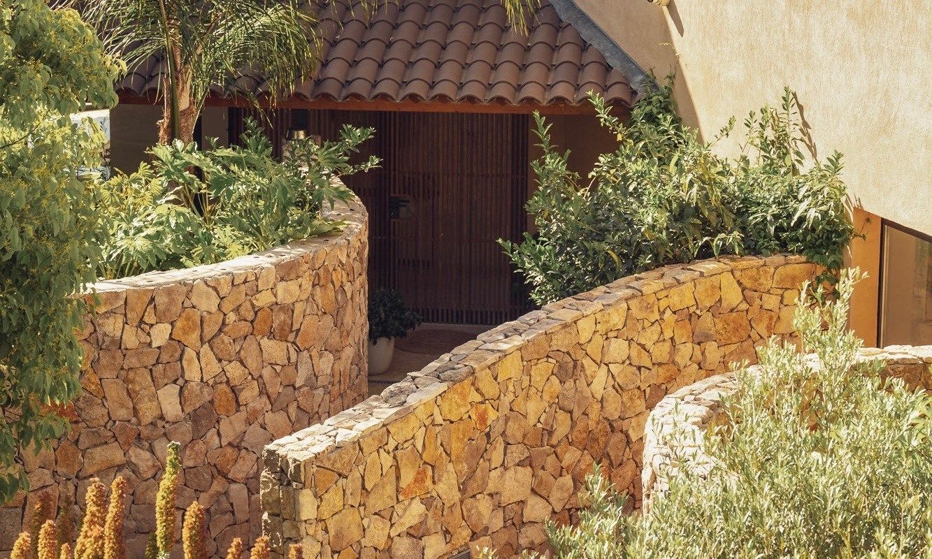 house 6 Rooms for sale on OLLIOULES (83190)