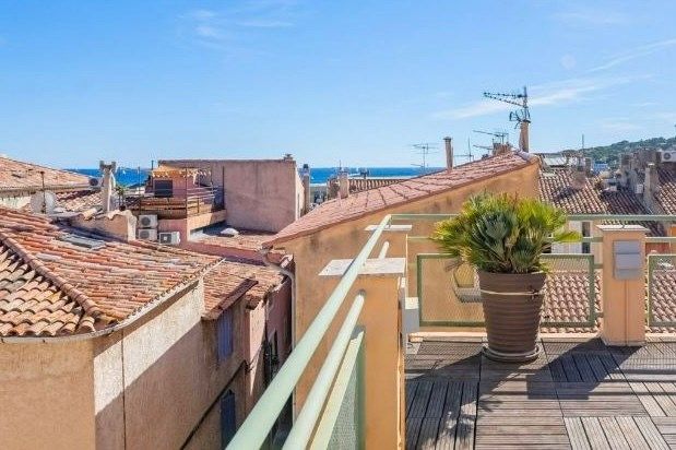 townhouse 11 Rooms for sale on CASSIS (13260) Sale Townhouse Cassis 11 Rooms 180 m²