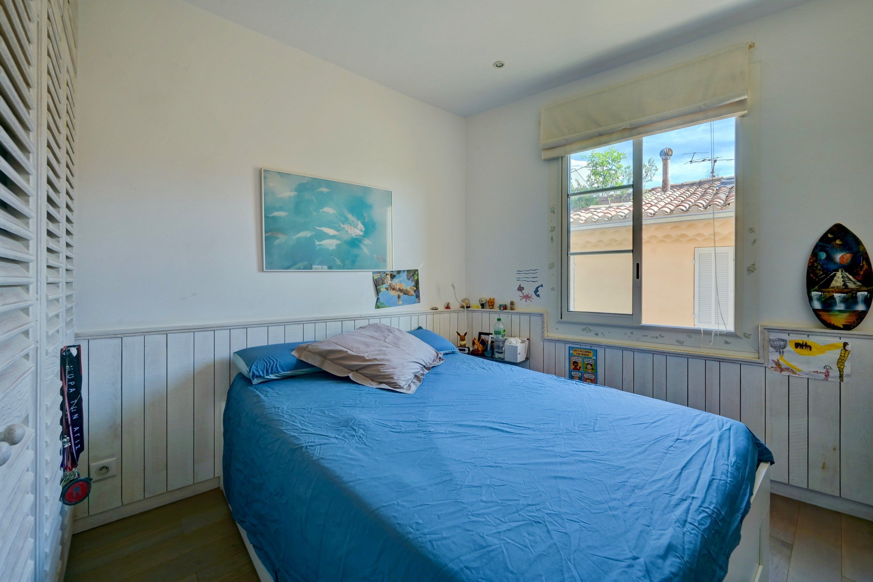 townhouse 11 Rooms for sale on CASSIS (13260)