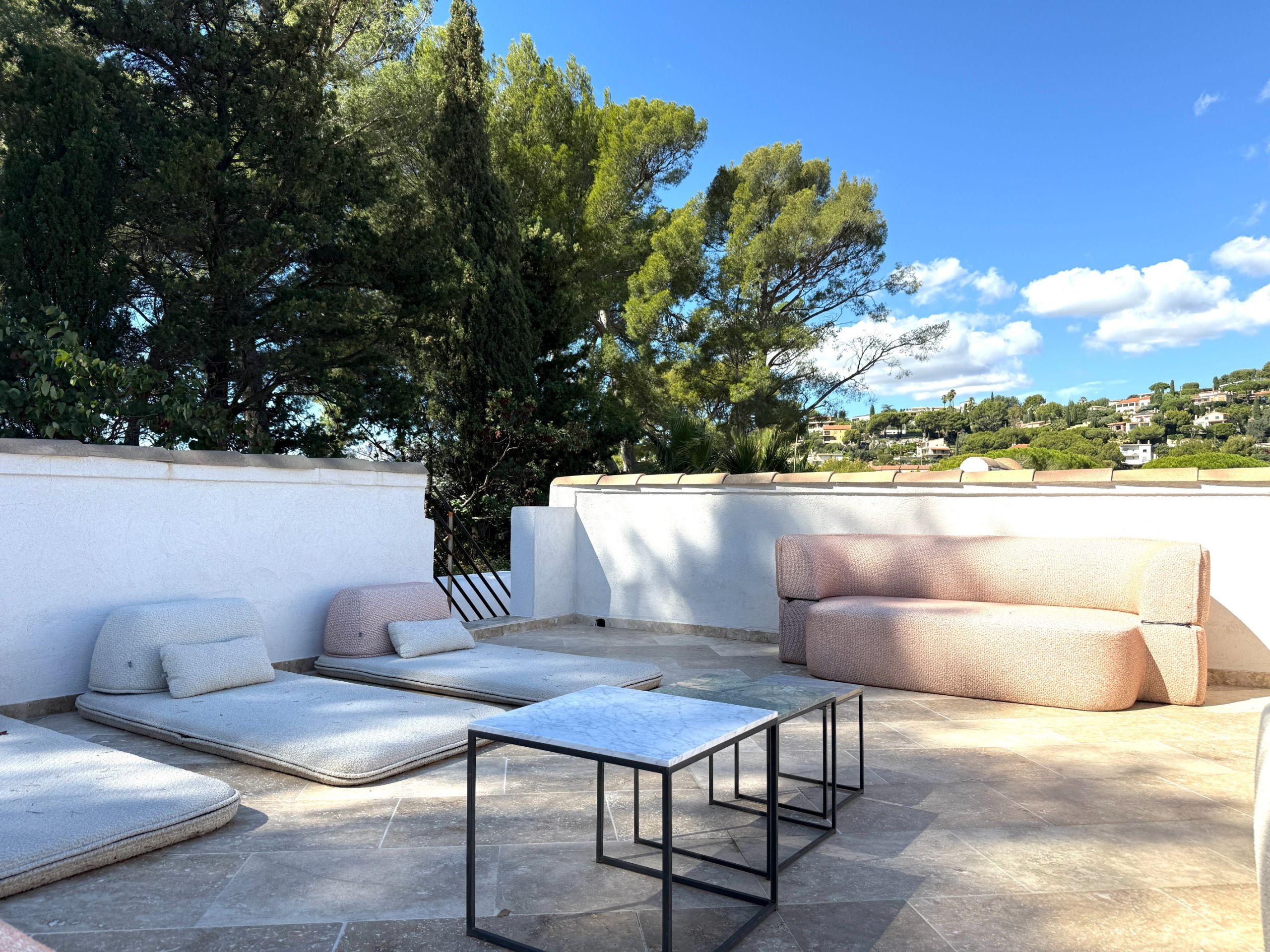 house 9 Rooms for sale on CASSIS (13260)