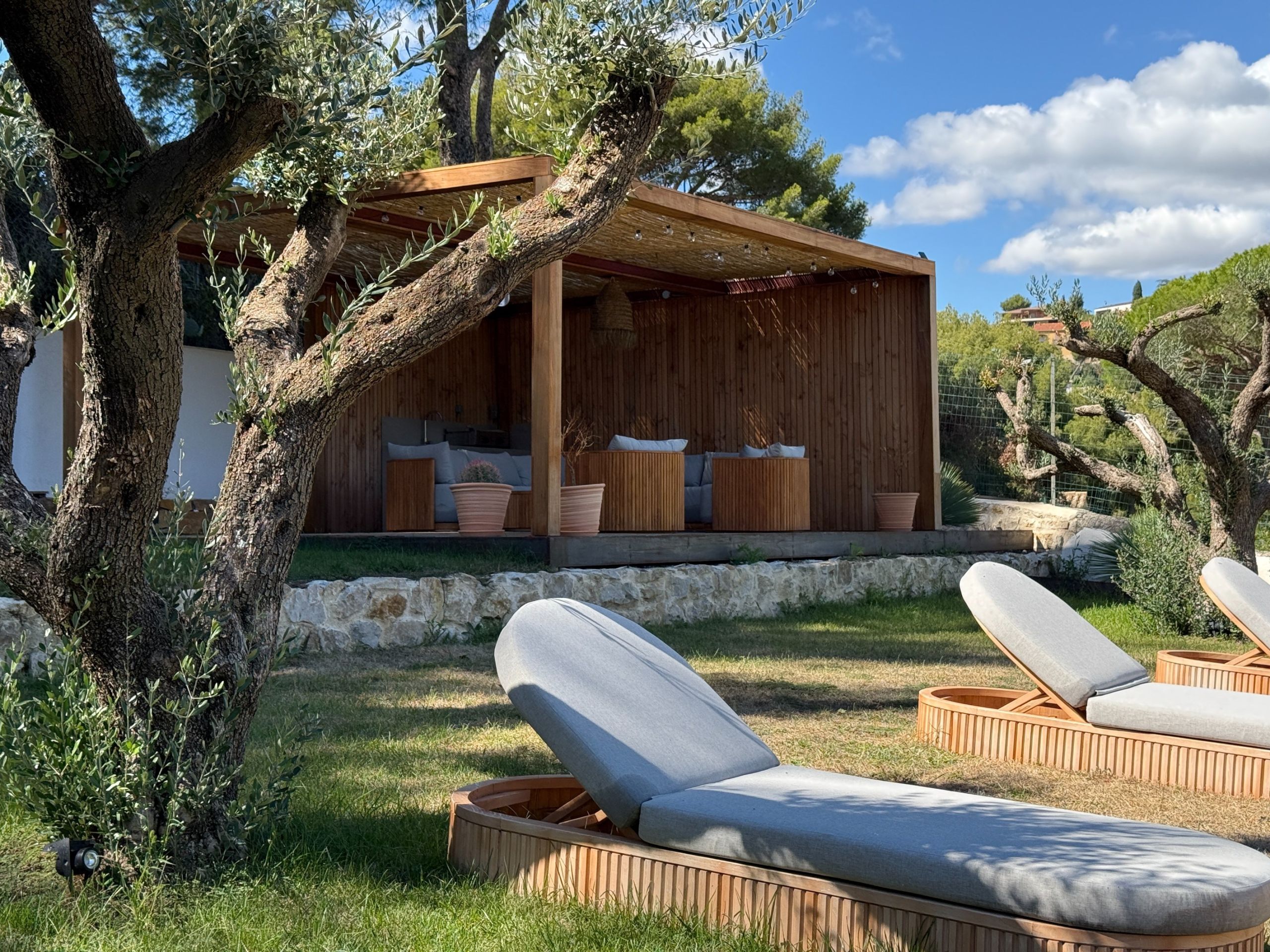 house 9 Rooms for sale on CASSIS (13260)