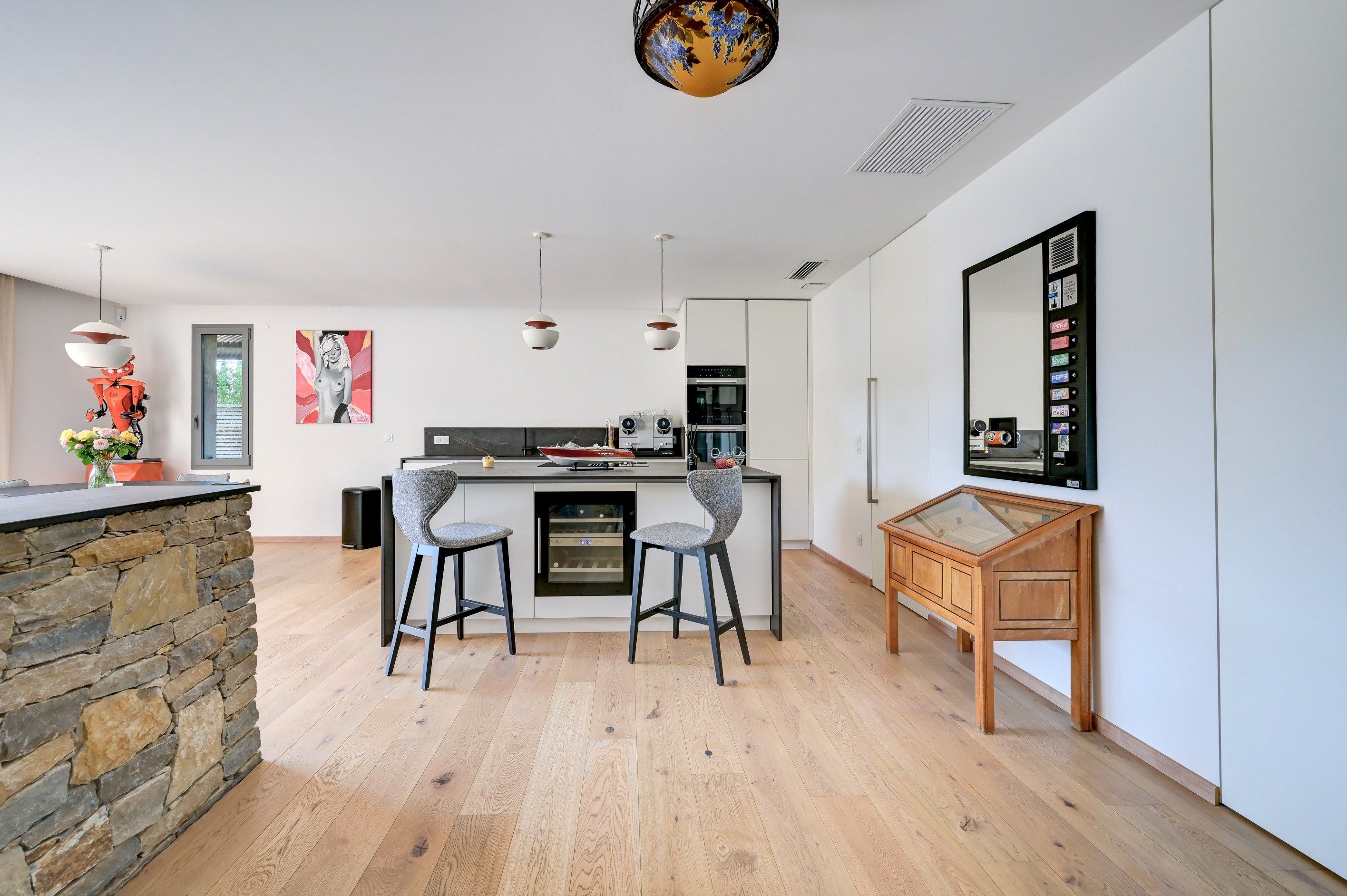 house 5 Rooms for sale on LA CADIERE D AZUR (83740)