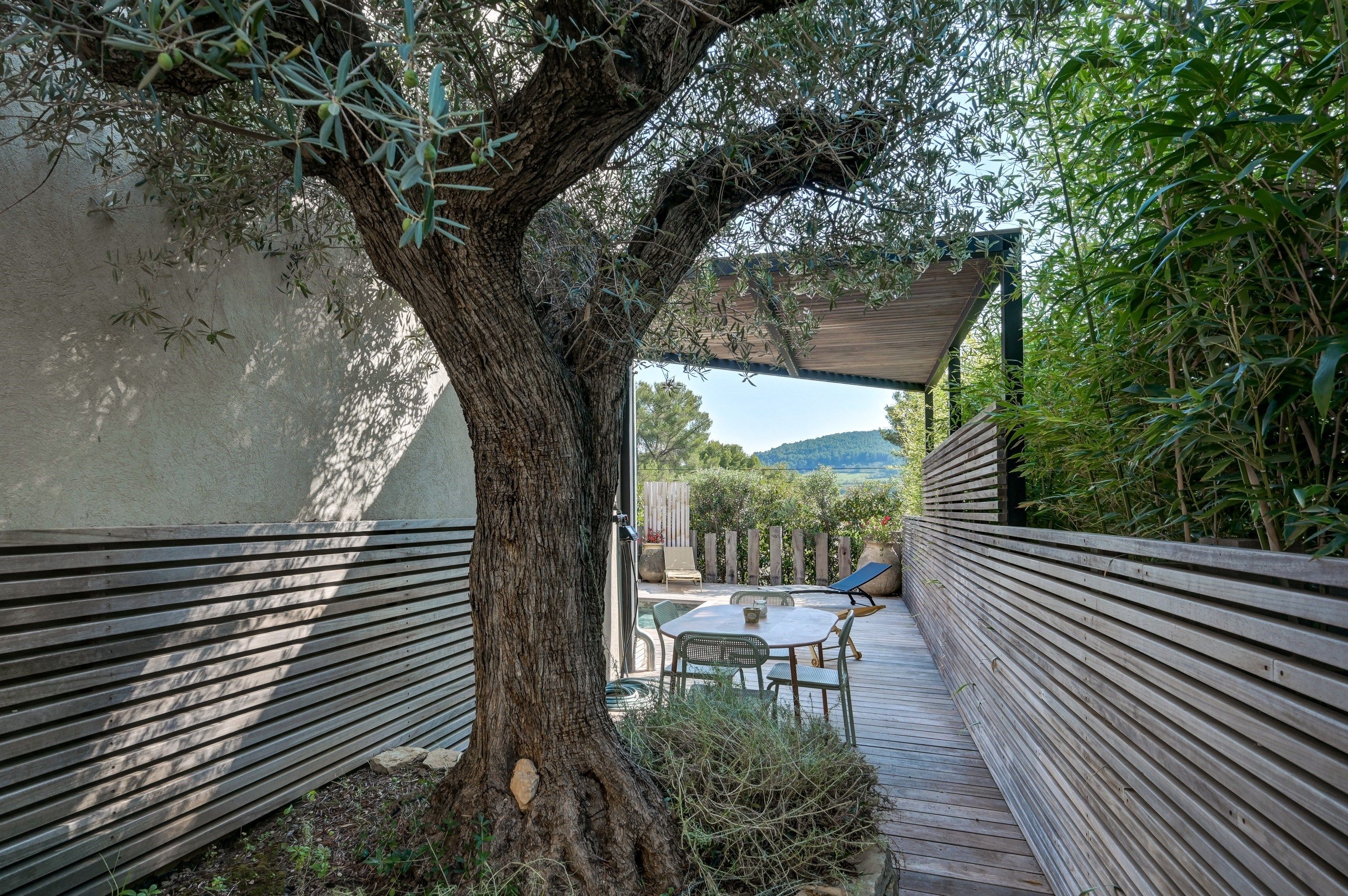 house 5 Rooms for sale on LA CADIERE D AZUR (83740)