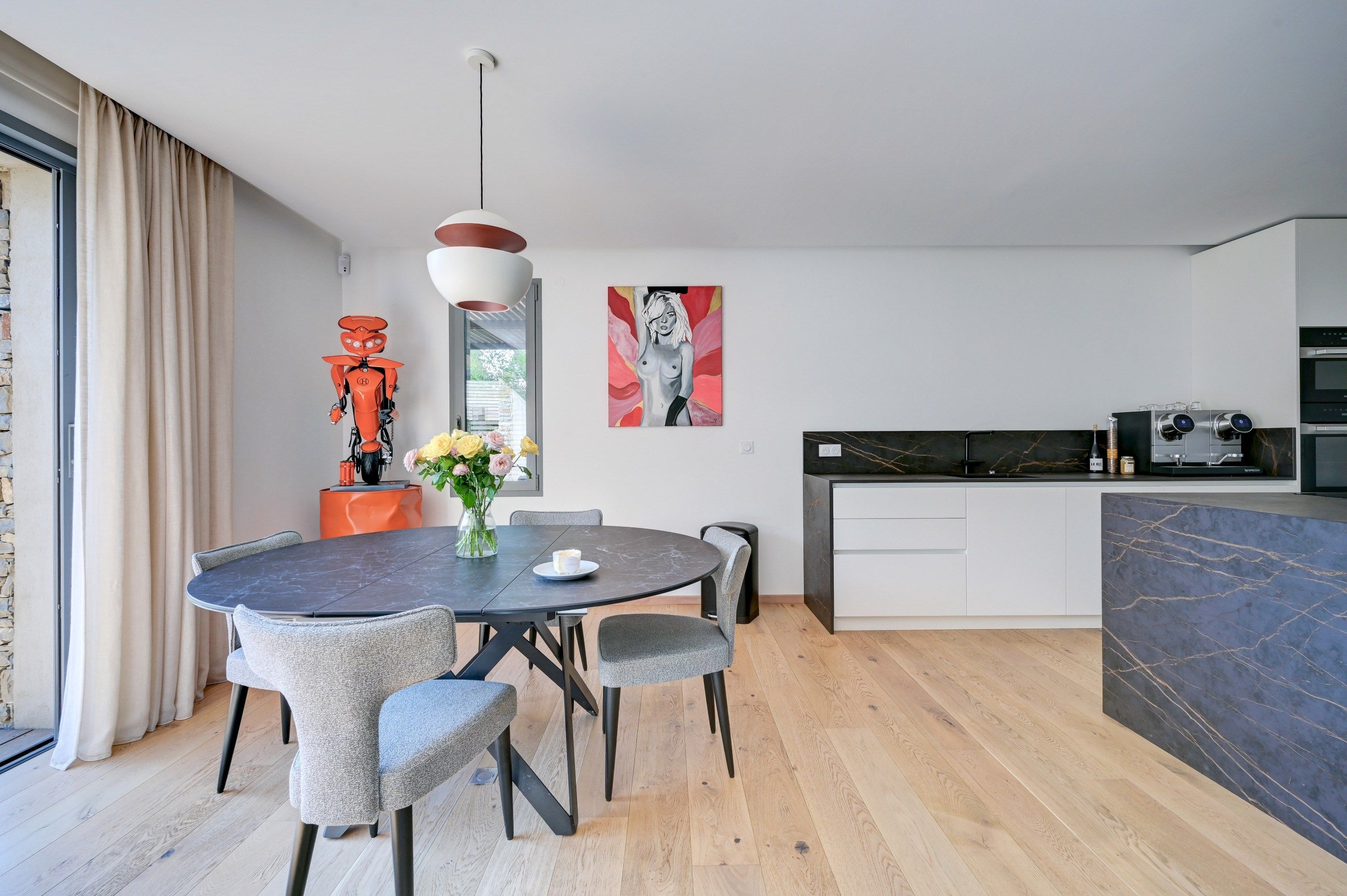 house 5 Rooms for sale on LA CADIERE D AZUR (83740)