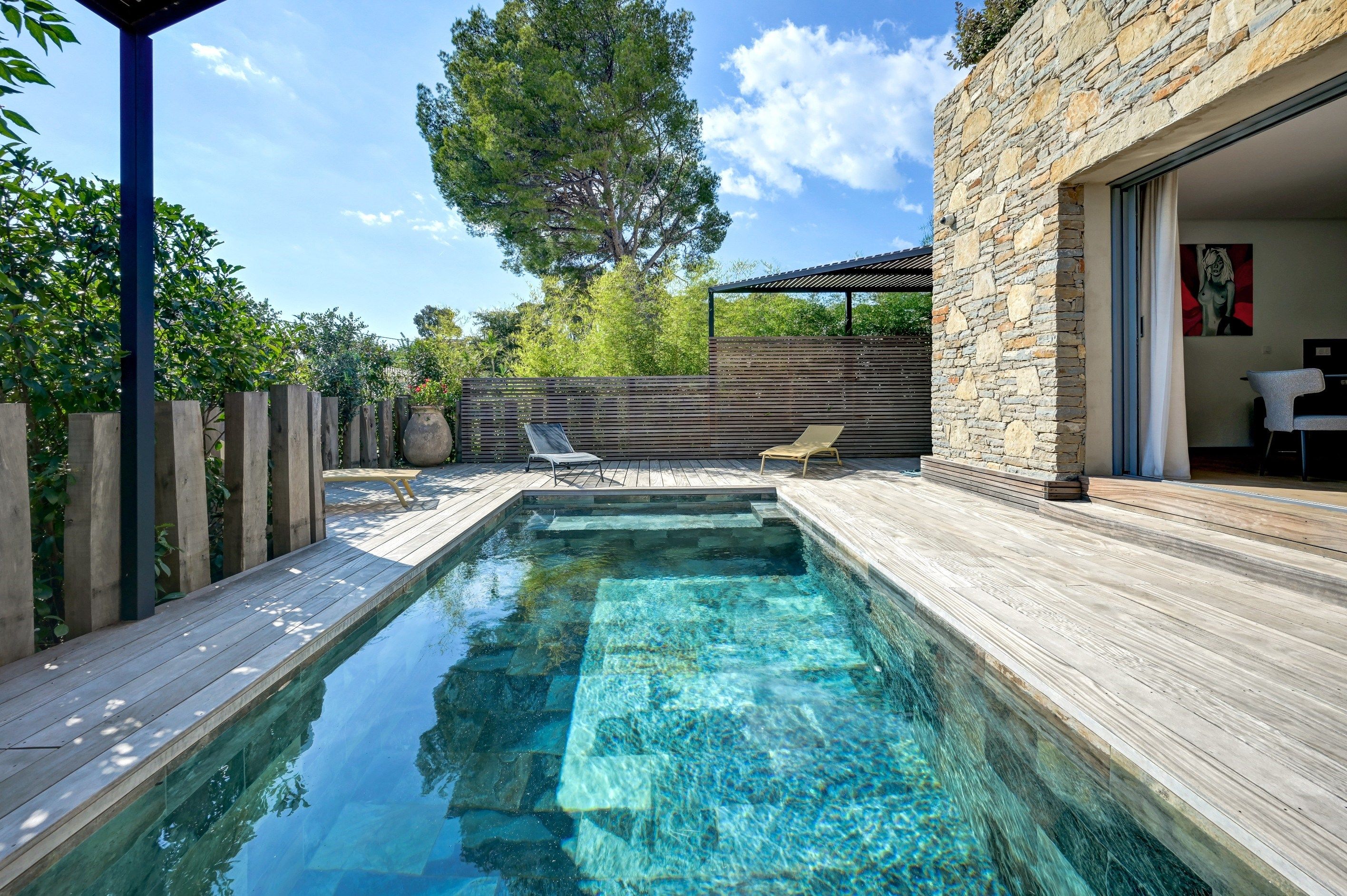 house 5 Rooms for sale on LA CADIERE D AZUR (83740)