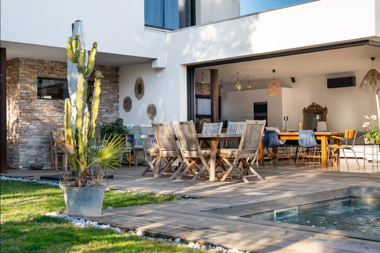 house 7 Rooms for sale on CASSIS (13260) Sale House Cassis 7 Rooms 233 m²