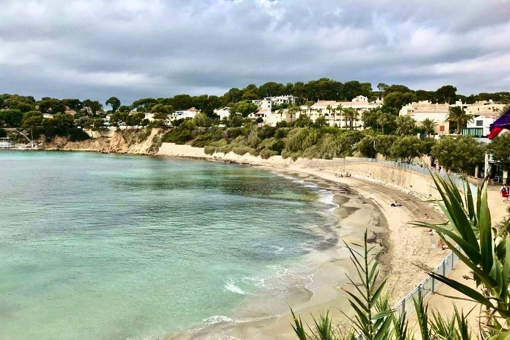 villa 7 Pièces en vente sur SANARY SUR MER (83110) Vente Villa Sanary-sur-Mer 7 Pièces 170 m²