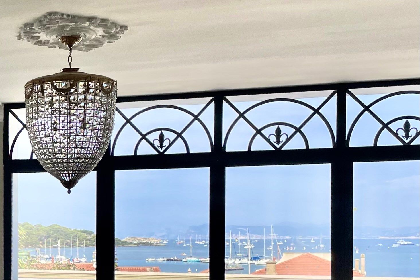 maison bourgeoise 15 Pièces en vente sur SANARY SUR MER (83110)